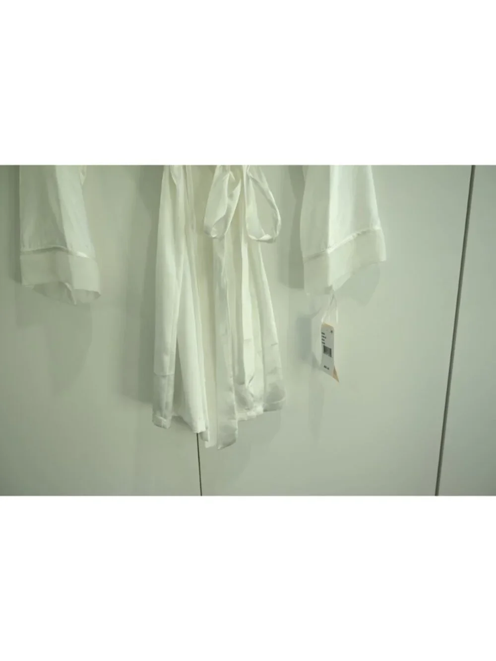 NWD Linea Donatella Satin Lace Trim Robe Sz S/M Ivory Long Sleeve Wrap Kimono